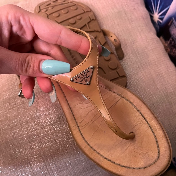 100% Authentic Prada Nude Patent Leather Thong Sandal Size 5 - Picture 11 of 11